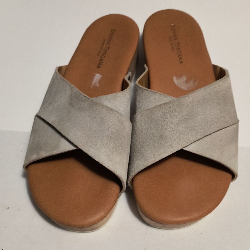 Donna Toscana Sandals Women's